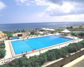 Crowne Plaza Hotel Sliema Saint Julian's エクステリア 写真